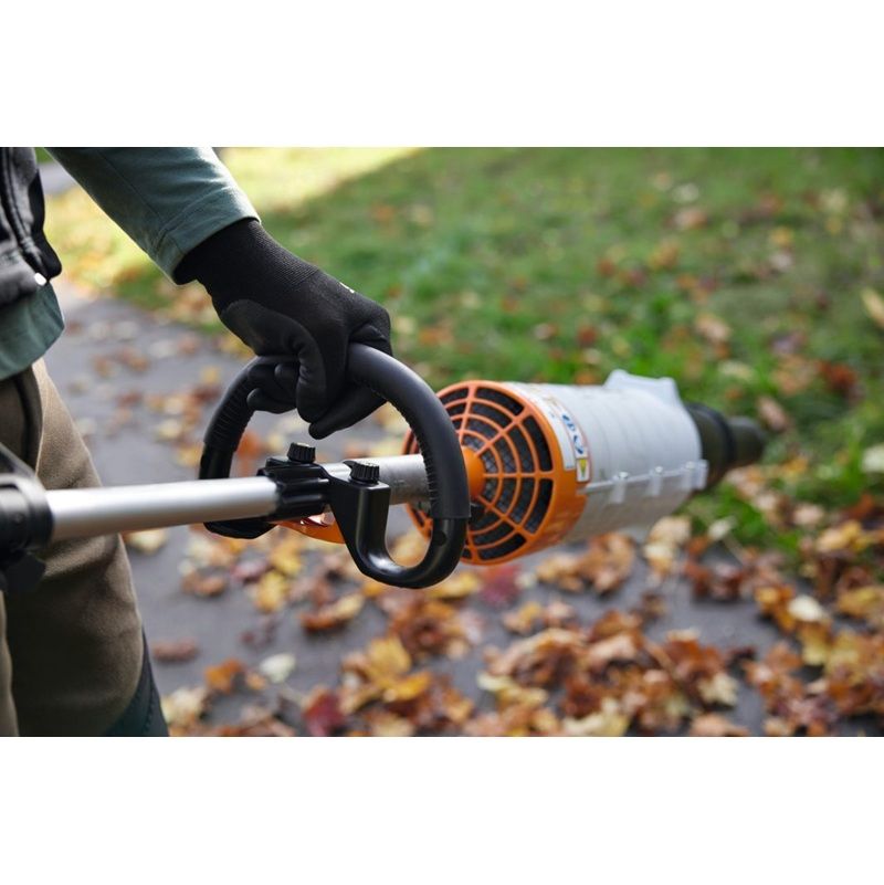 Акумулаторен Комби двигател STIHL KMA 120 R, 36 V, AP, 3.5 кг 